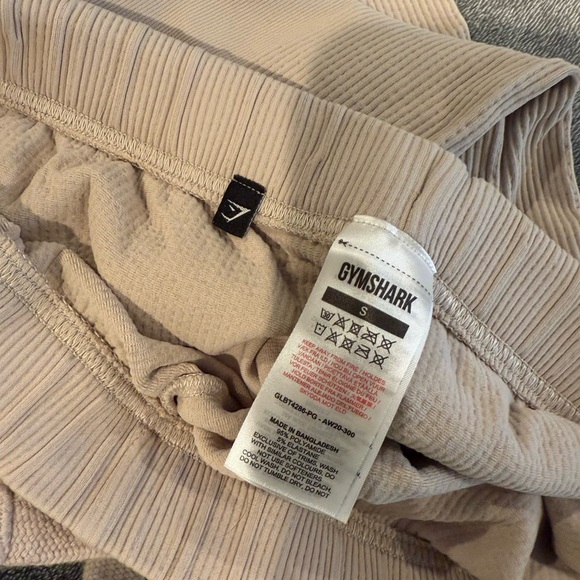 Gymshark women’s joggers - Picture 2 of 2